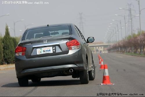 试驾广州本田锋范City1.8L 城市生活\(12\)