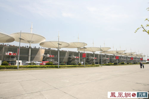 凤凰网汽车带您领略F1上海站赛场外精彩