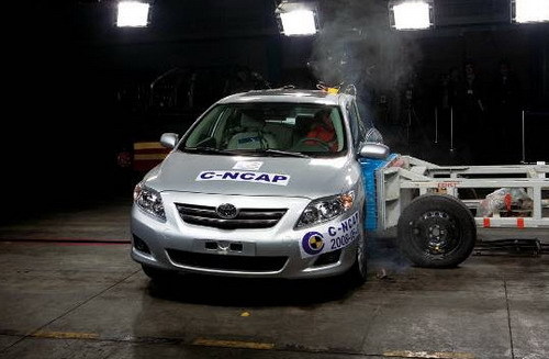 均衡之道 一汽丰田卡罗拉C-NCAP碰撞试验