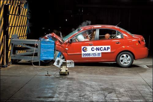 起亚RIO仅获C-NCAP碰撞测试3星