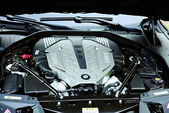 为难的大佬生活--试驾宝马750Li