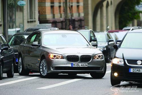 历久弥新 深度测试BMW 750Li豪华轿车