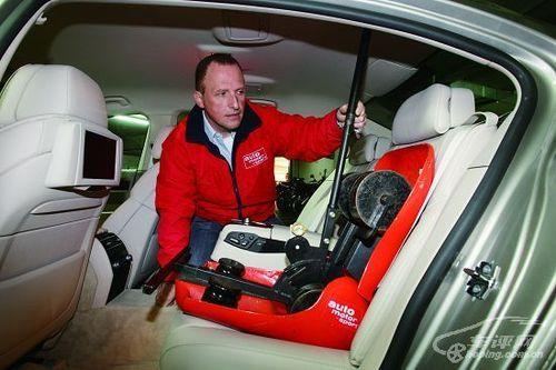 历久弥新 深度测试BMW 750Li豪华轿车(6)