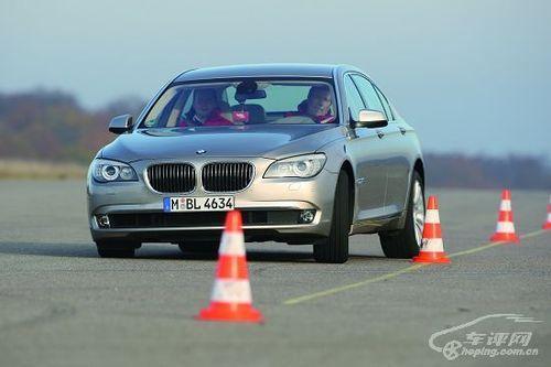 历久弥新 深度测试BMW 750Li豪华轿车(8)