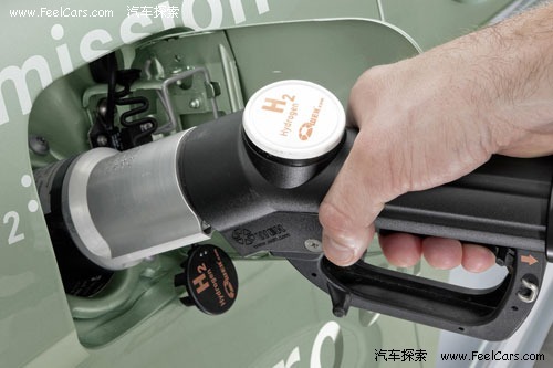 奔驰推出首款量产燃料电池汽车B级F-Cell