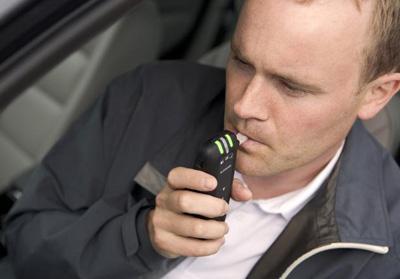 汽车新科技：酒精钥匙可有效预防酒后驾车