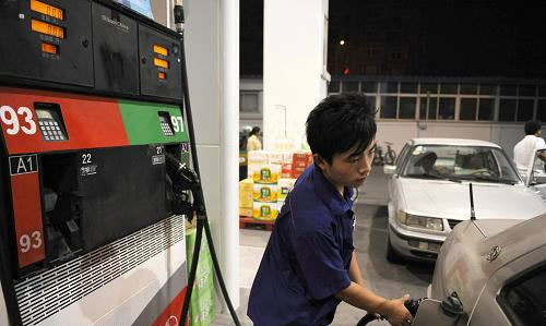 北京合资与民营加油站领降 部分跌破涨价前