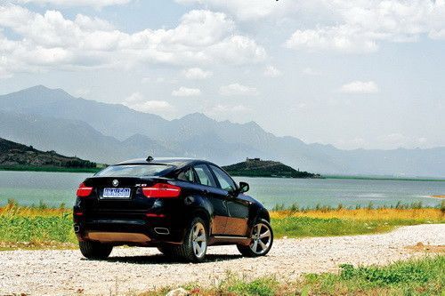 高个子运动健将 试驾宝马X6 xDrive50i