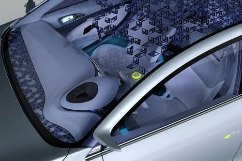 雷诺Fluence零排放概念车亮相法兰克福车展
