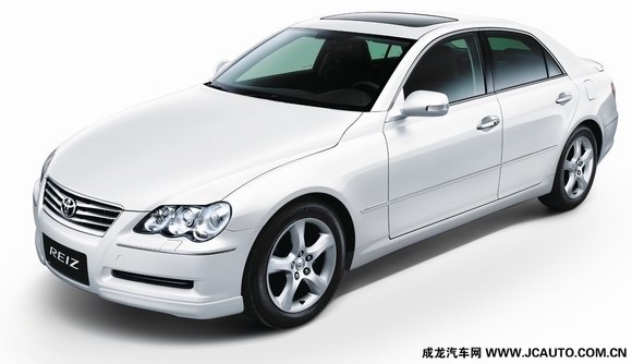 锐志让1.6万 仅2.5S真皮天窗版有车