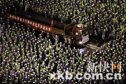 国庆期间北京交通管制 雪豹突击队亮相街头\(10\)