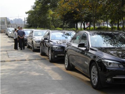 全新BMW 730Li在上海凡德隆重上市