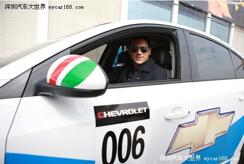 米勒率雪佛兰科鲁兹WTCC赛车逛羊城