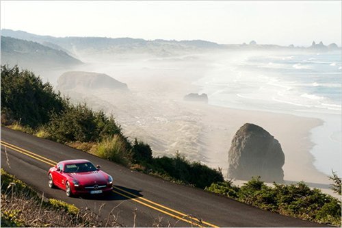 鸥翼超跑！试驾梅赛德斯-奔驰SLS AMG\(2\)