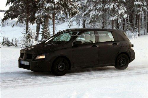 2011年发布 新一代奔驰B级雪地路试曝光