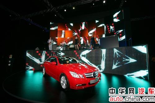奔驰与芭莎男士联袂中国年度人物激情盛典
