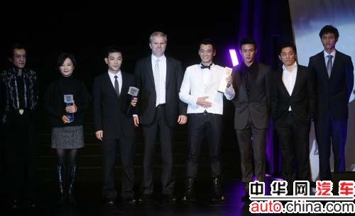 奔驰与芭莎男士联袂中国年度人物激情盛典