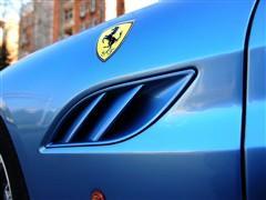 350万就够了 试驾法拉利California\(组图\)