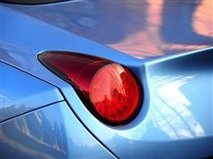 350万就够了 试驾法拉利California\(组图\)