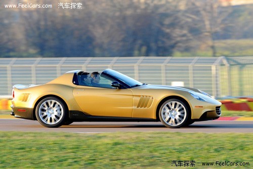 金色烈驹—法拉利P540 Superfast Aperta