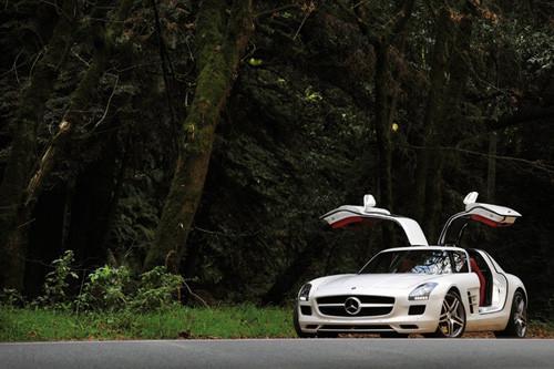 经典重现 海外试梅赛德斯-奔驰SLS AMG