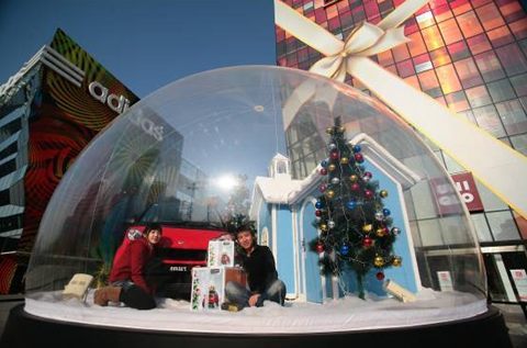 smart巨型飘雪圣诞球：让京城浪漫起来