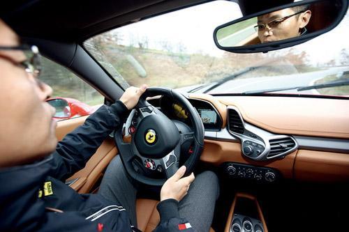 “可”收藏的超跑 试驾法拉利458 Italia
