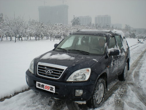 对抗罕见暴雪，瑞虎稳健显虎威