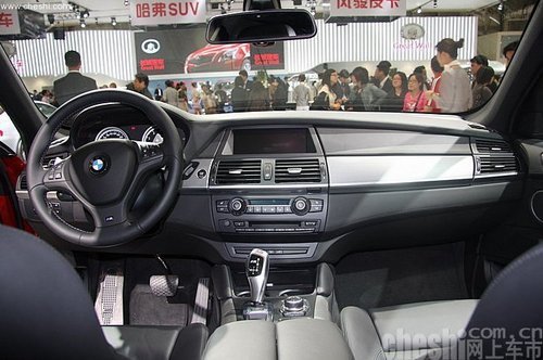 2010款宝马X6天津现车103万 美轮美奂的SUV