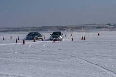 挑战冰雪 二龙山水库湖面试驾奇瑞A3（图）\(2\)