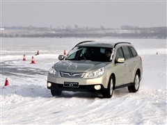 适合城市用的四驱！斯巴鲁车型雪地体验\(2\)