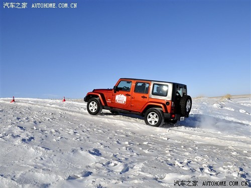 各有擅长！Jeep全系车型冰雪路面试驾\(4\)