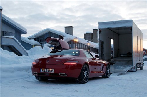 浪漫之旅 冰雪试驾2011款奔驰SLS AMG