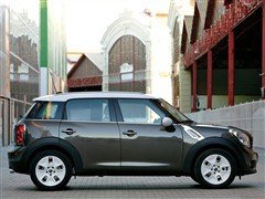 新奇的四门+四驱 感受MINI countryman\(2\)