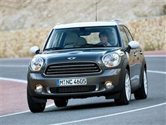 向更大的方向发展 海外感受MINI countryman\(2\)