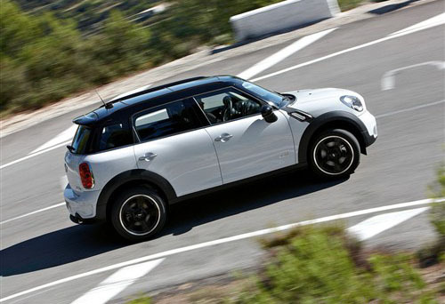 向更大的方向发展 海外感受MINI countryman\(2\)