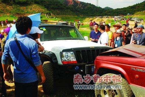 深圳民间赛车发生命案 越野撞观众四人伤亡