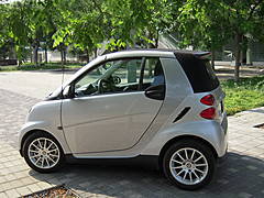 4月份上市 奔驰Smart预售价格13.6万元