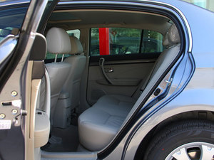 大空间+舒适性 2010年销量前五名准中级车导购