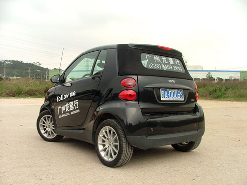 时尚精品小车 试驾smart fortwo