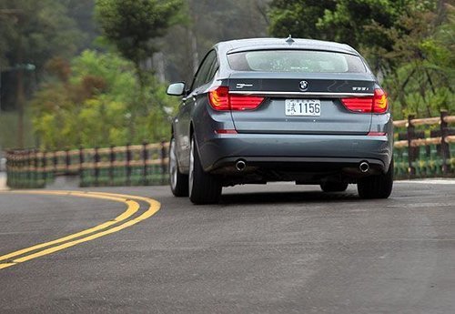 跨界新风味 试驾宝马535i Gran Turismo\(6\)