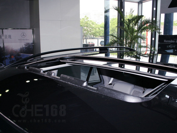 售价209.8万元 奔驰ML63 AMG纪念版发布\(2\)
