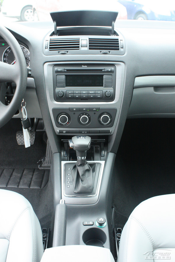 2010款新明锐1.4TSI 珠海站抢先实拍\(3\)