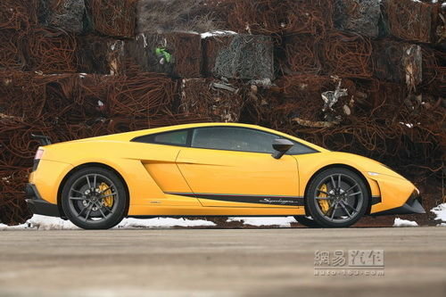 陆地战机 试驾2011款兰博基尼Gallardo LP570-4