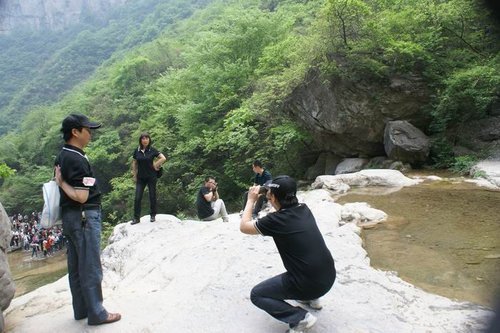 东风本田郑州联席会爱行天下 云台山爱心之旅圆满结束\(2\)