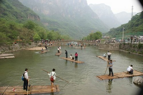 东风本田郑州联席会爱行天下 云台山爱心之旅圆满结束\(2\)