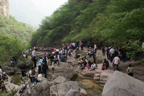 东风本田郑州联席会爱行天下 云台山爱心之旅圆满结束\(2\)