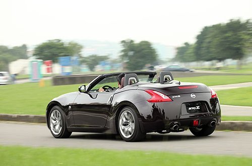 如此优美视觉！试驾日产370Z Roadster\(6\)