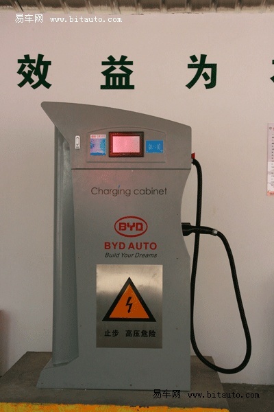 比亚迪电动车e6和深圳充电站实拍解密