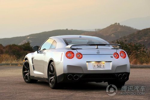 2012款日产GT-R明年上市 功率超500马力